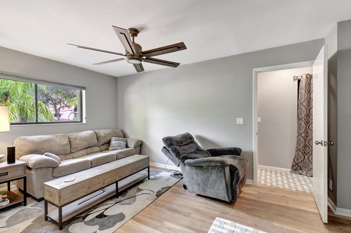 2706 Black Oak Way Unit: 2706