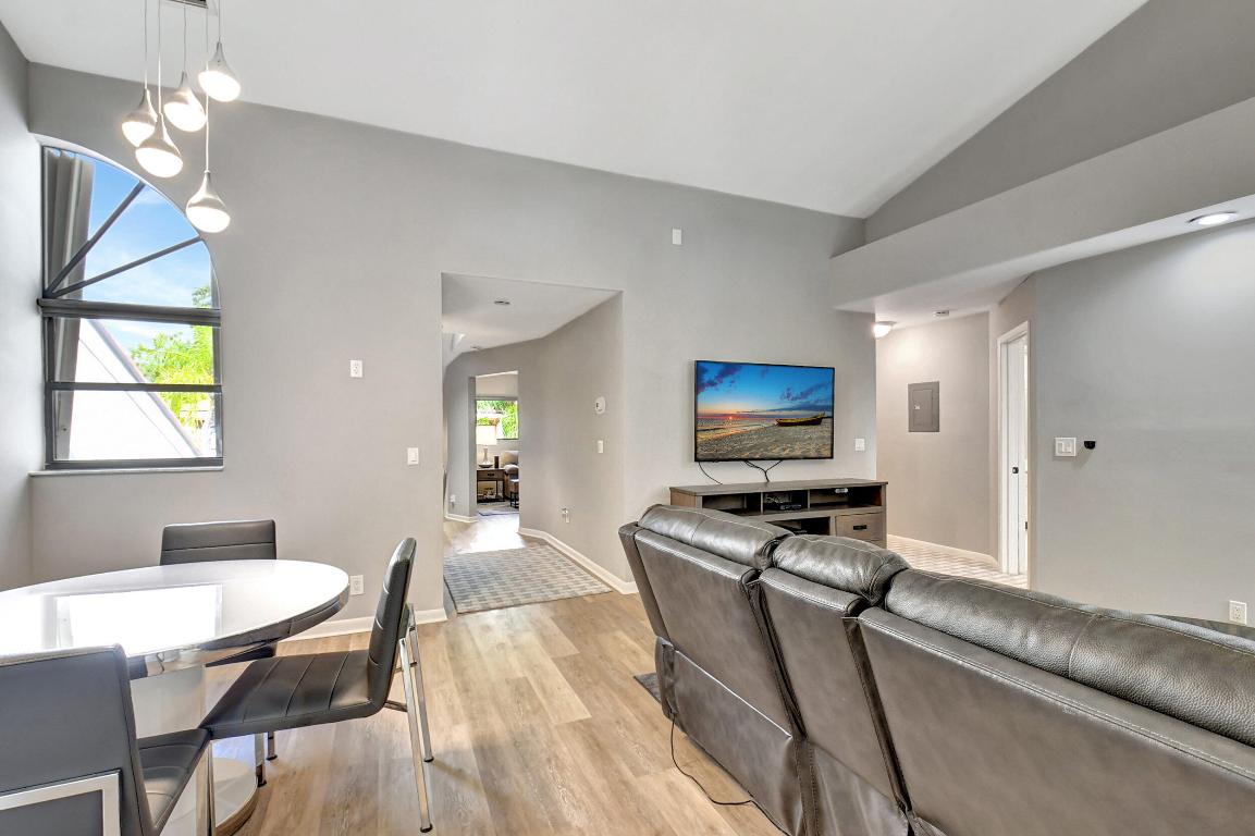 2706 Black Oak Way Unit: 2706