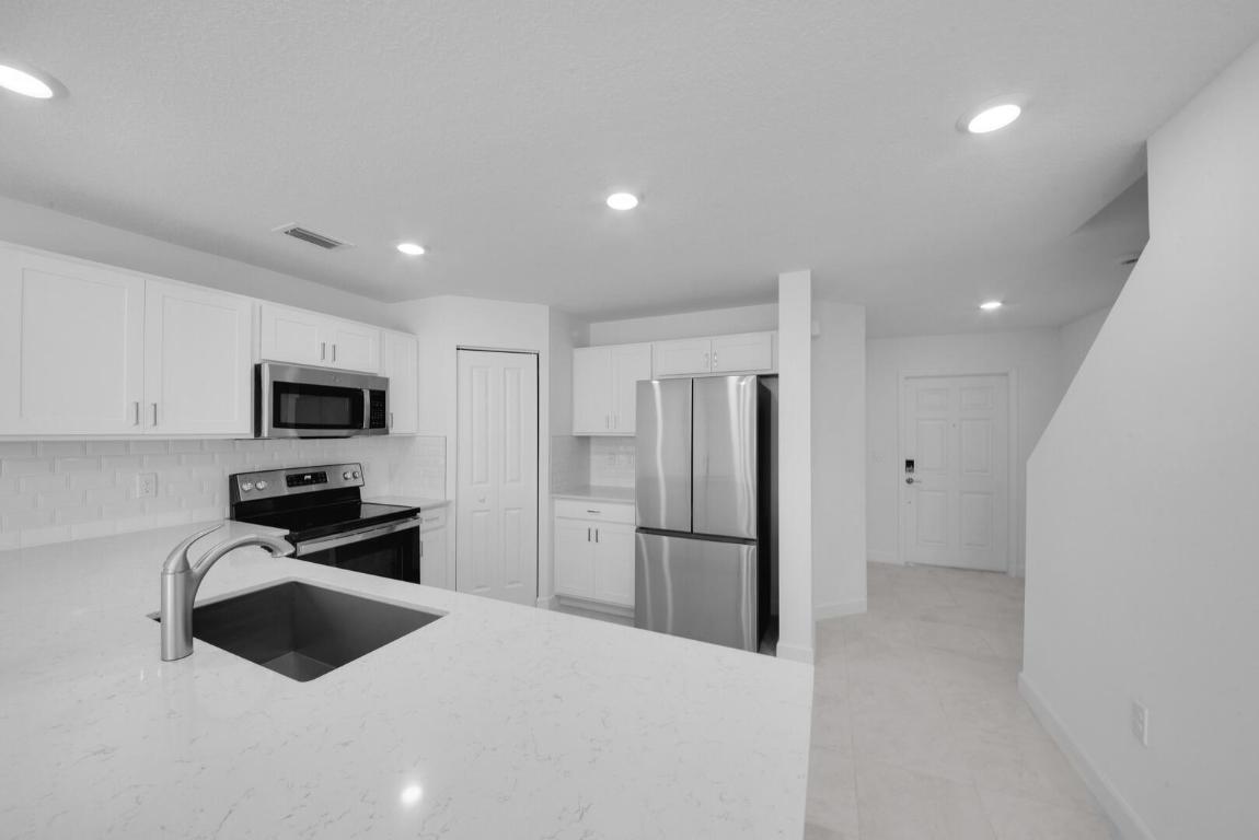 6746 Broadwater Lane, Lake Worth