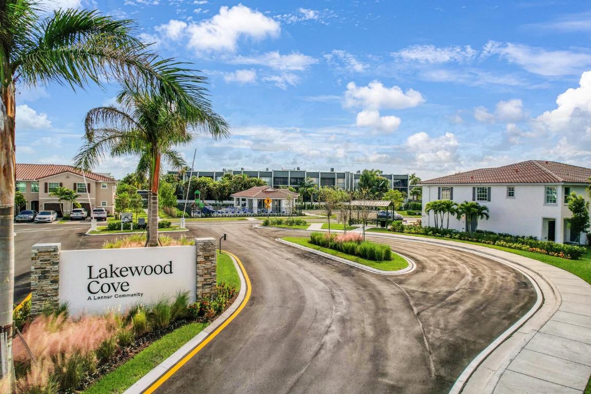 6746 Broadwater Lane, Lake Worth