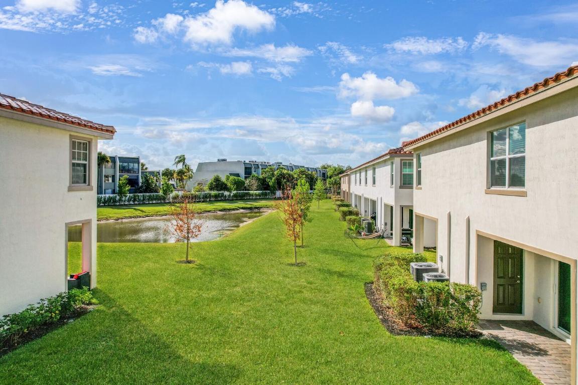 6746 Broadwater Lane, Lake Worth