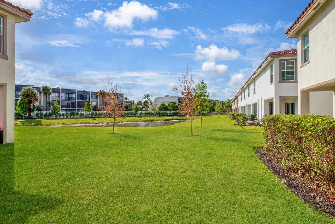 6746 Broadwater Lane, Lake Worth