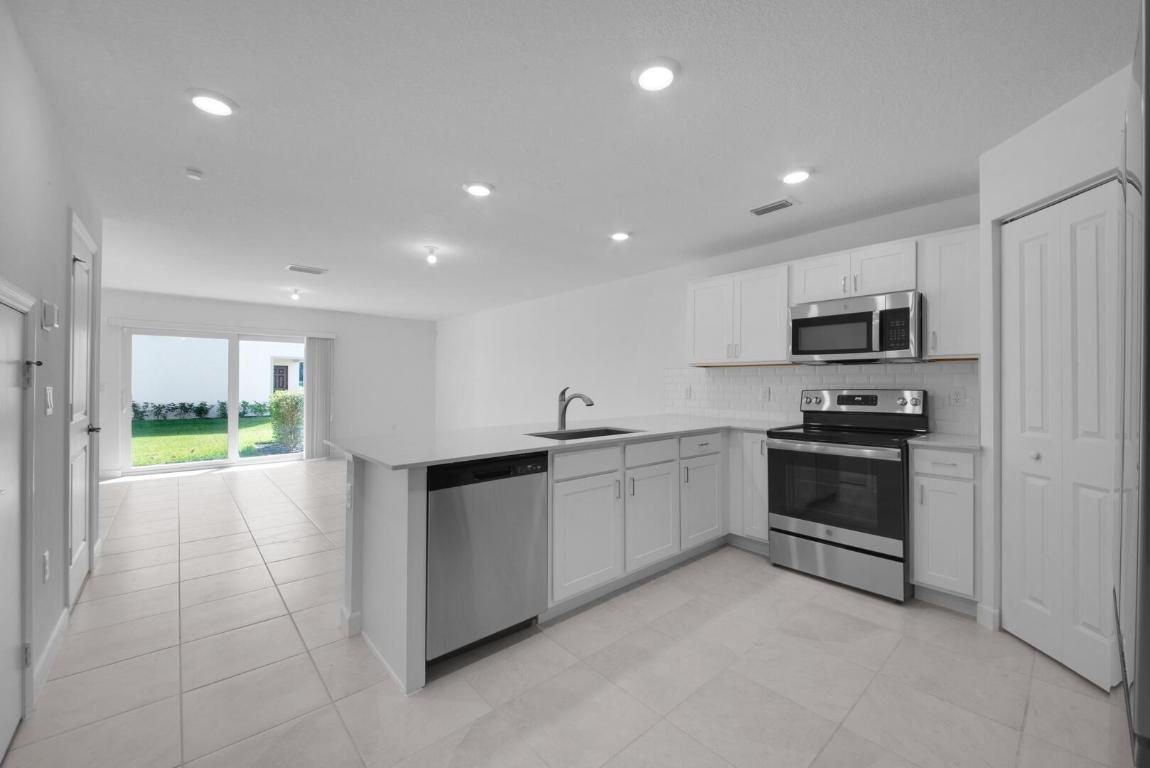 6746 Broadwater Lane, Lake Worth