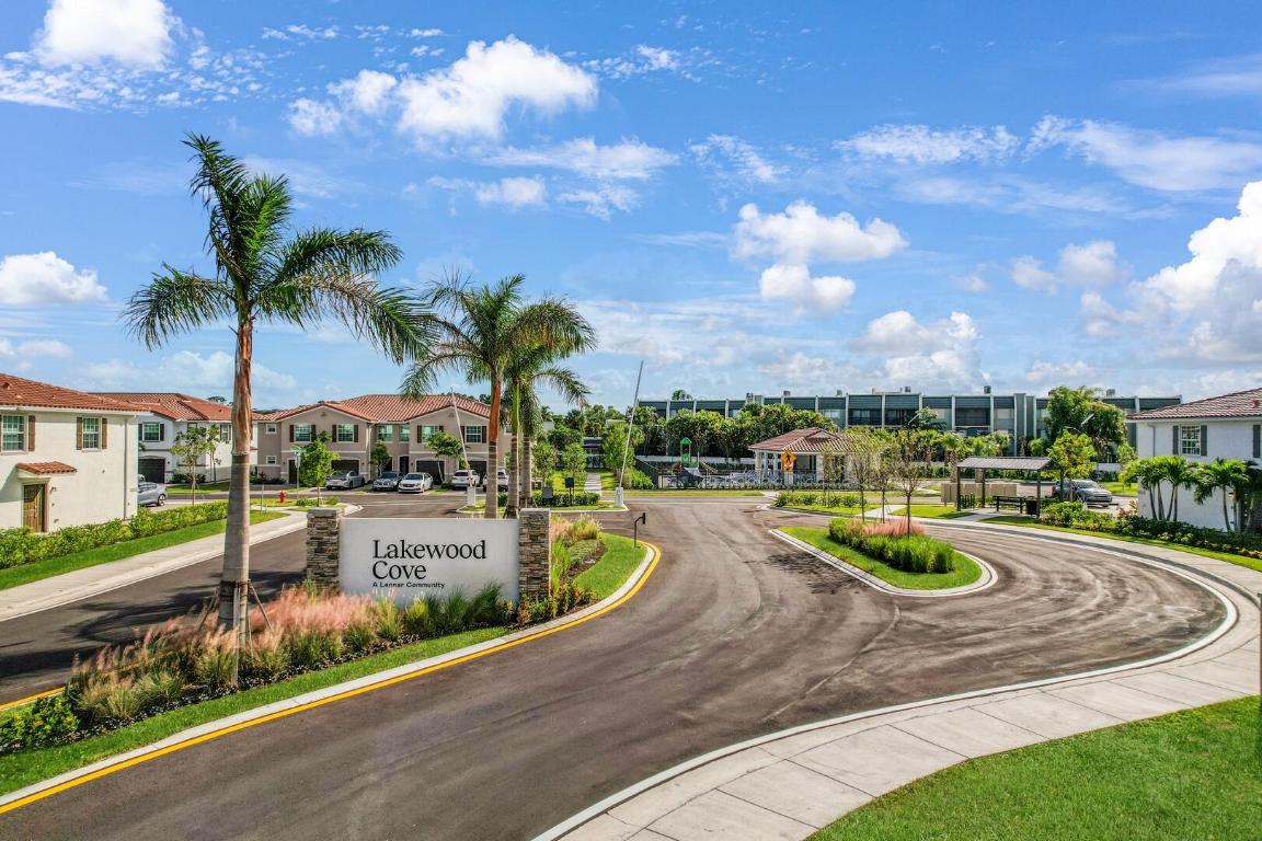 6746 Broadwater Lane, Lake Worth