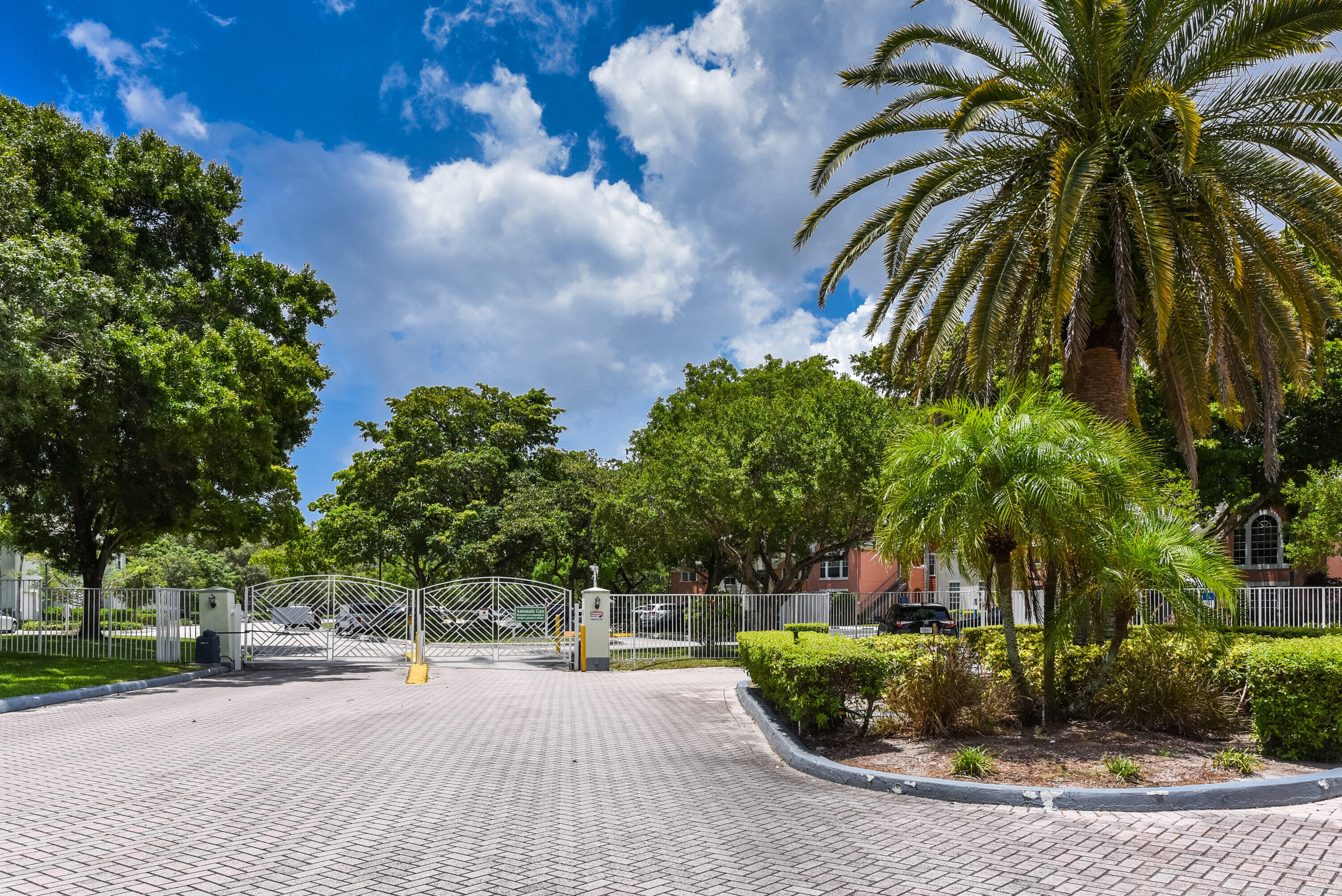 1345 Crystal Way Unit: G