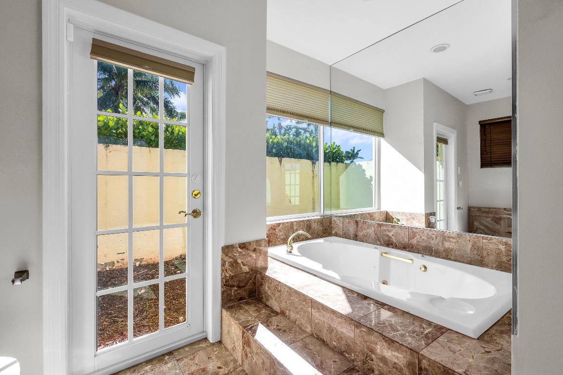 7751 NE Palm Way, Boca Raton