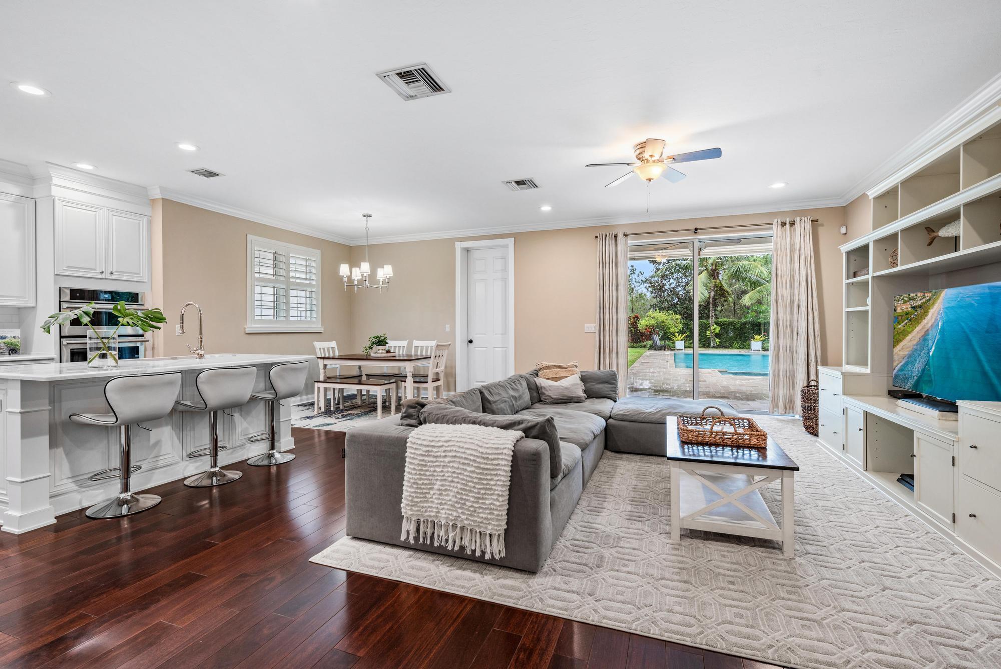 3429 Duval Street
