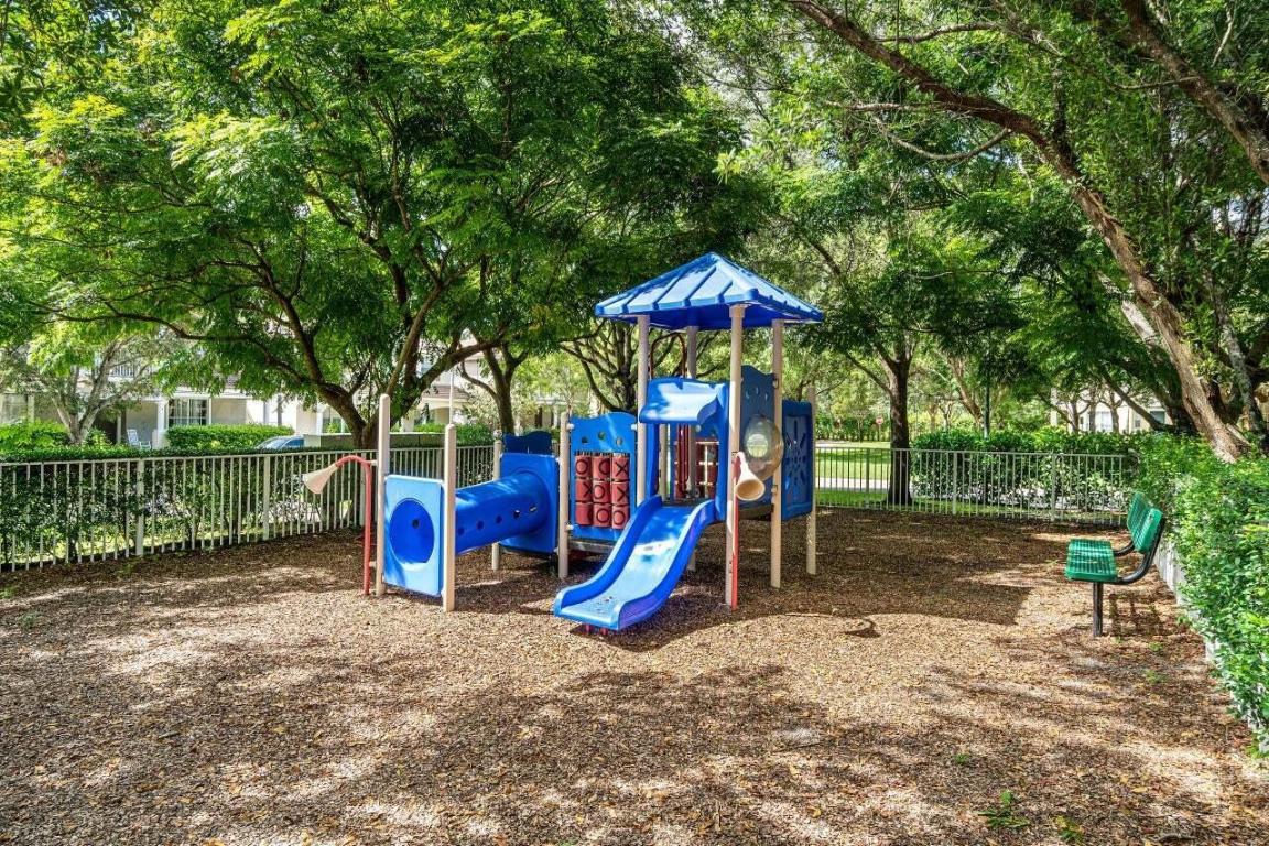 4611 Highgate Drive B, Delray Beach Unit: B