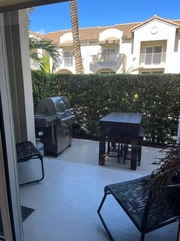 3604 S Ocean Boulevard 104, Highland Beach Unit: 104