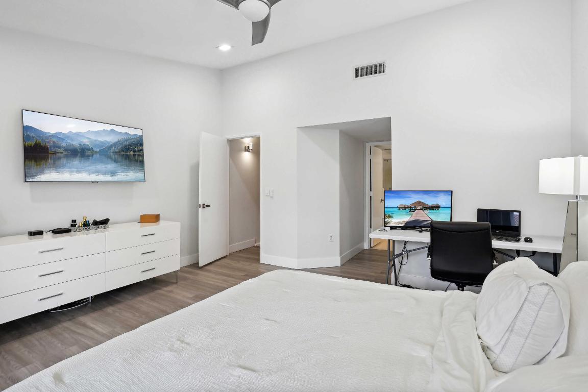 3604 S Ocean Boulevard 104, Highland Beach Unit: 104