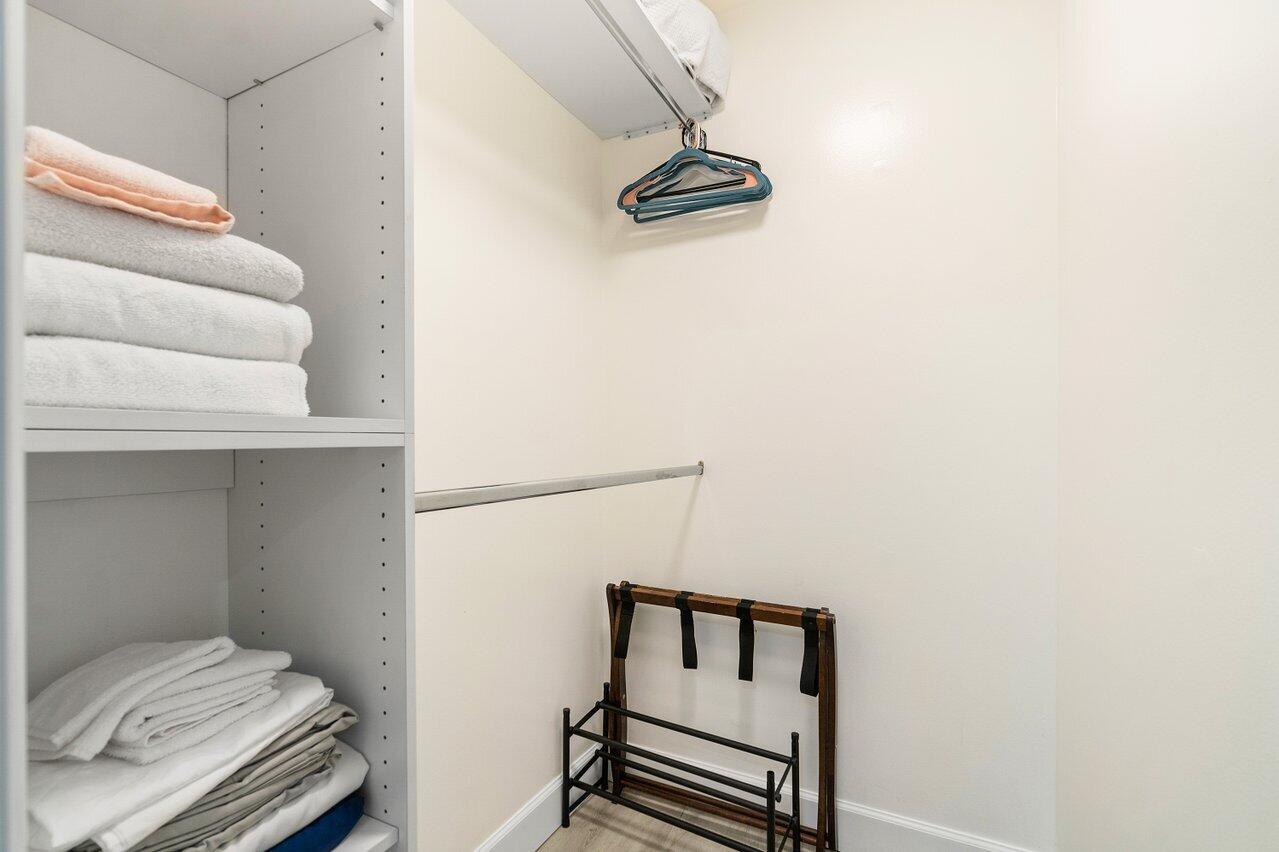 4850 NE 21st Terrace