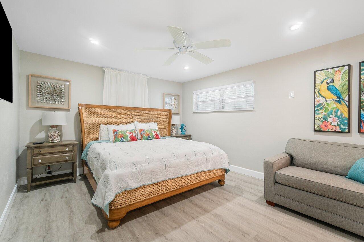 4850 NE 21st Terrace