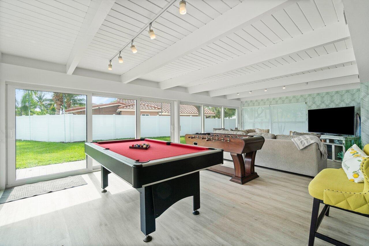 4850 NE 21st Terrace