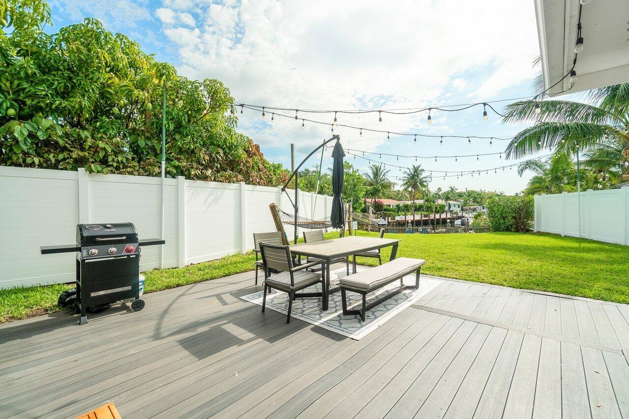 4850 NE 21st Terrace