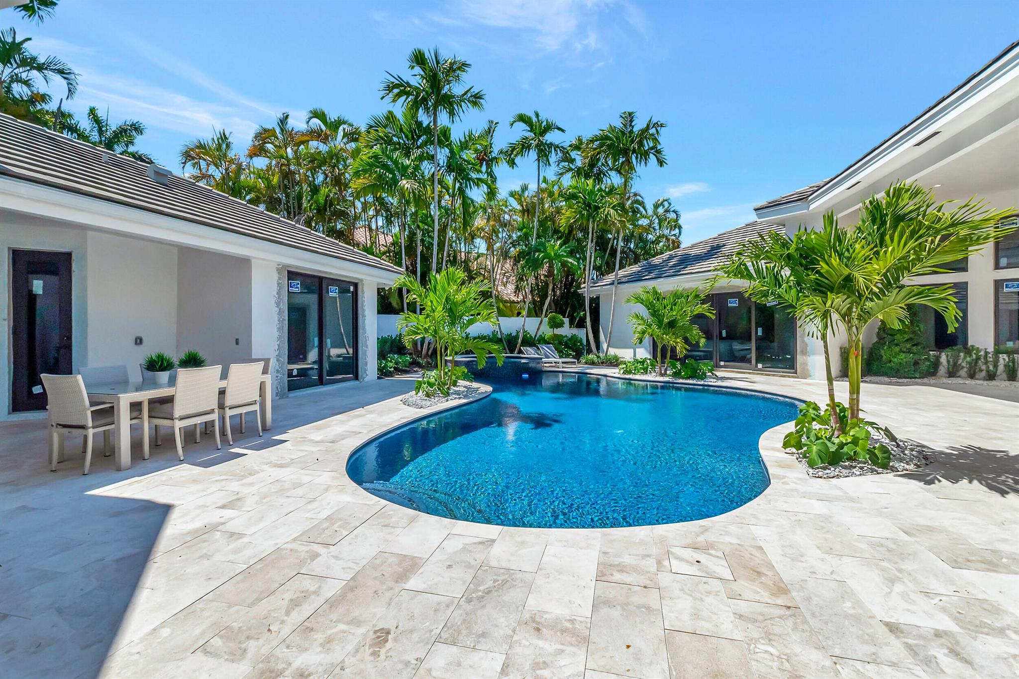 17543 Lake Estates Drive