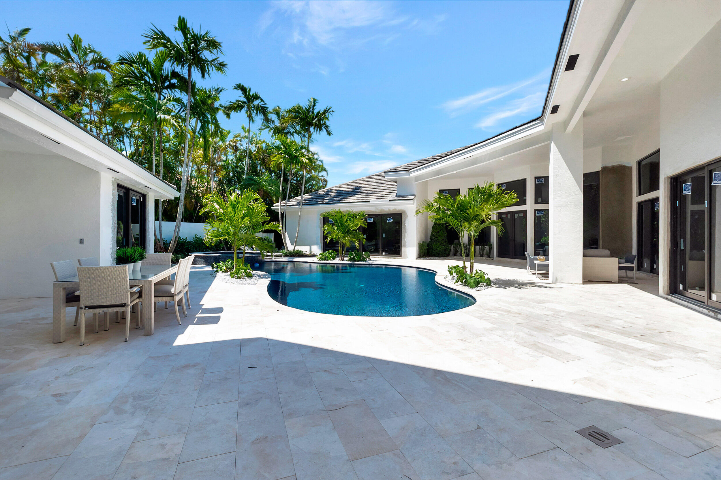 17543 Lake Estates Drive