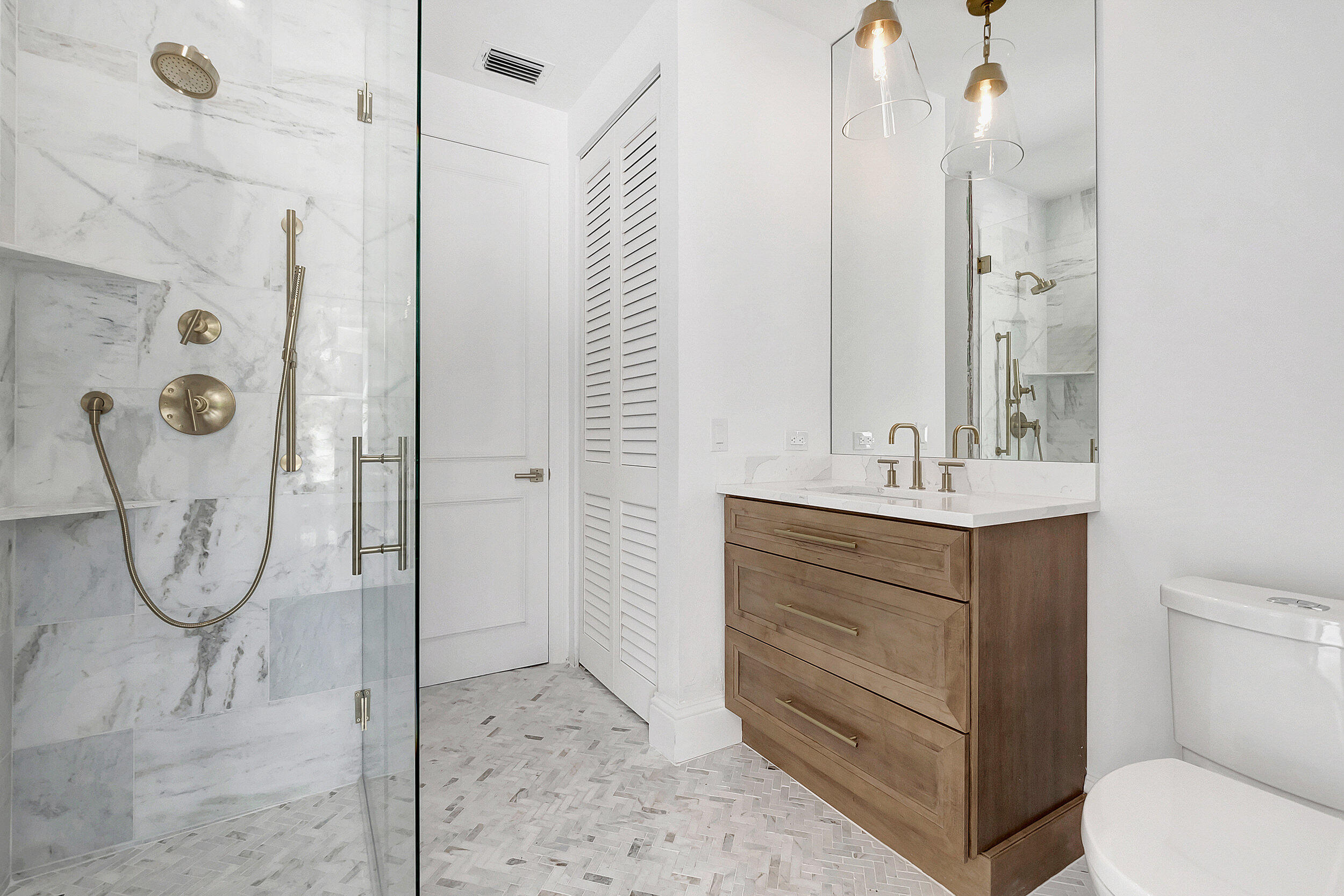 17543 Lake Estates Drive