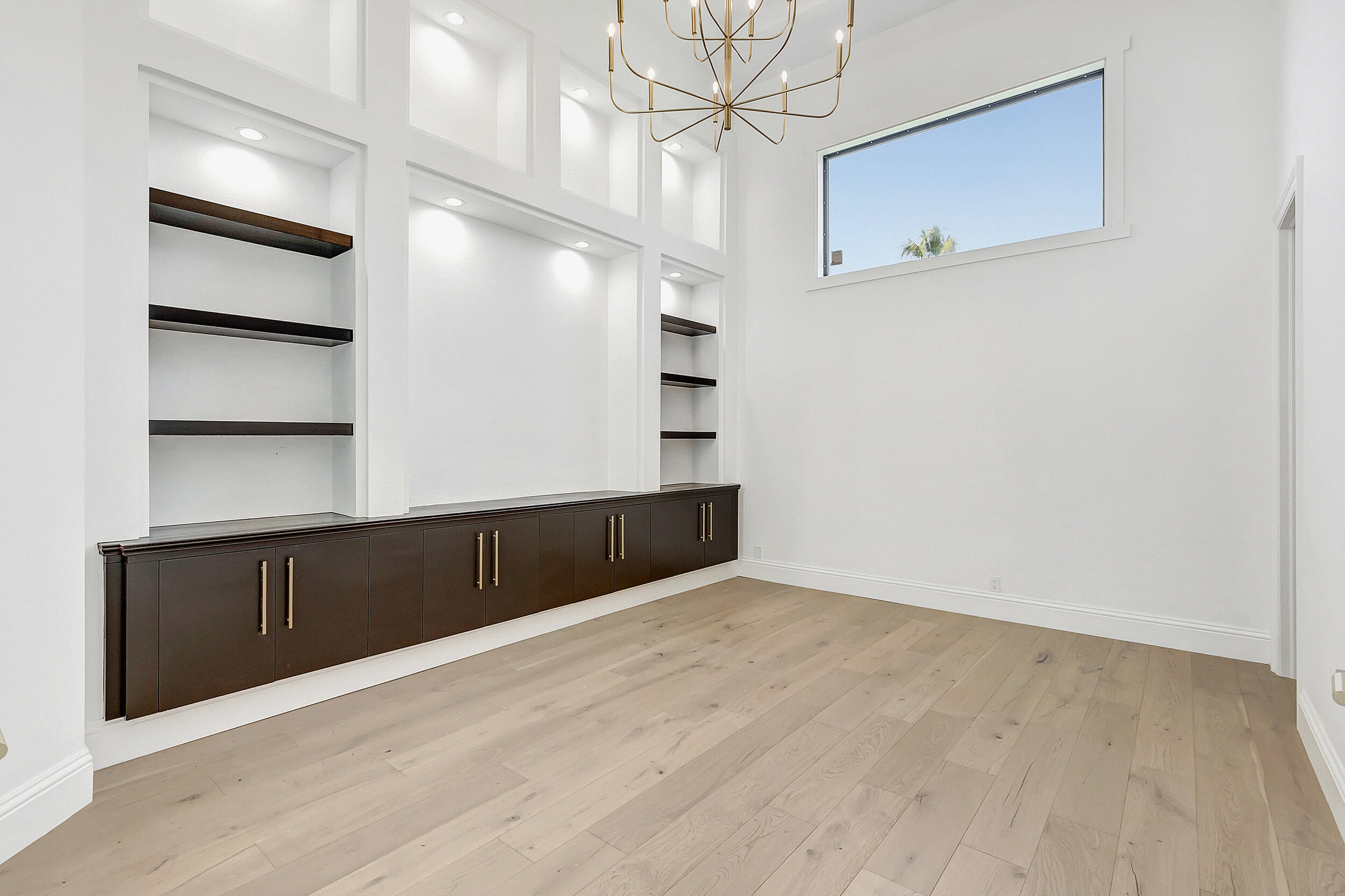 17543 Lake Estates Drive