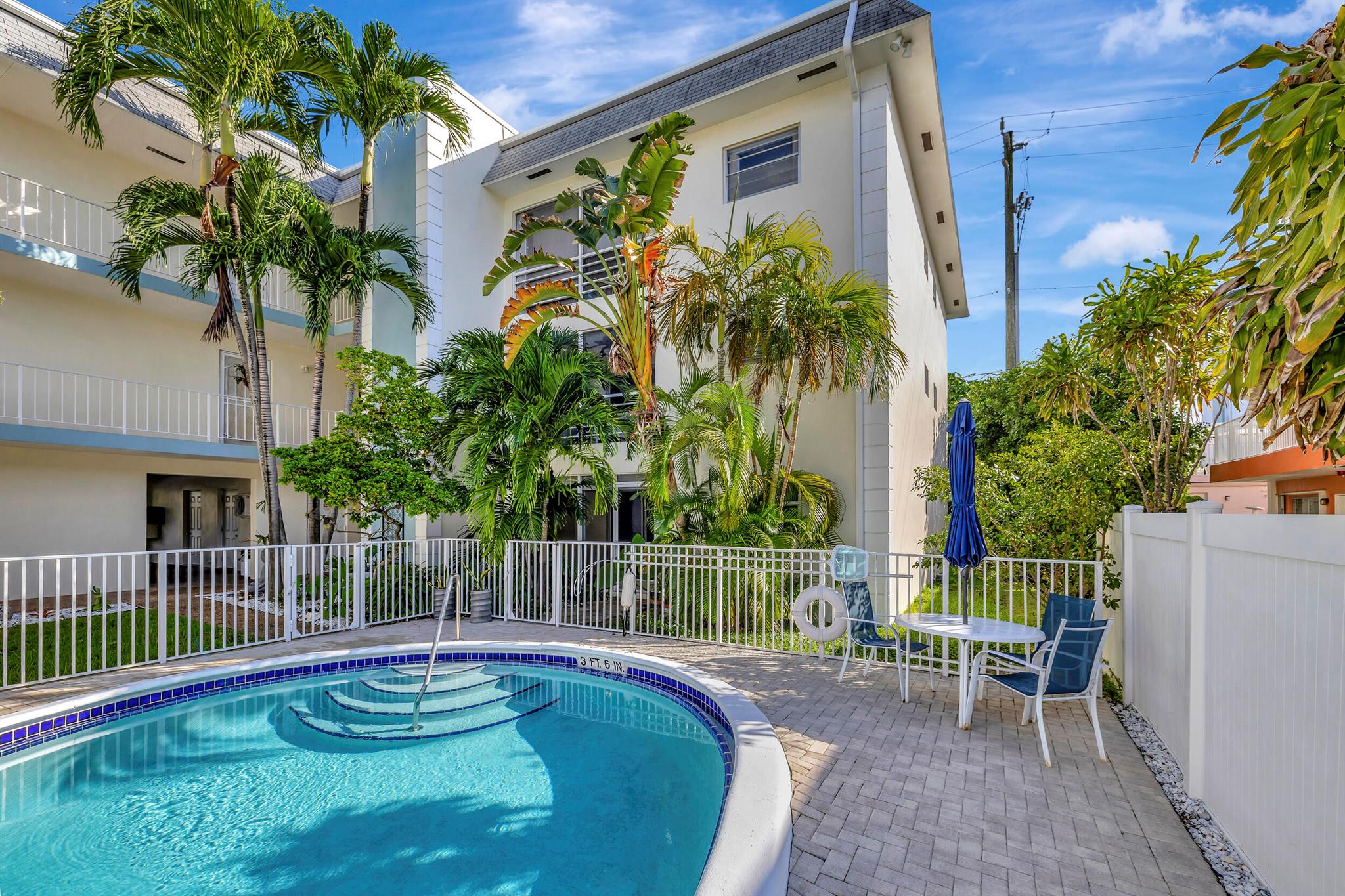 3216 SE 8th Street Unit: 105