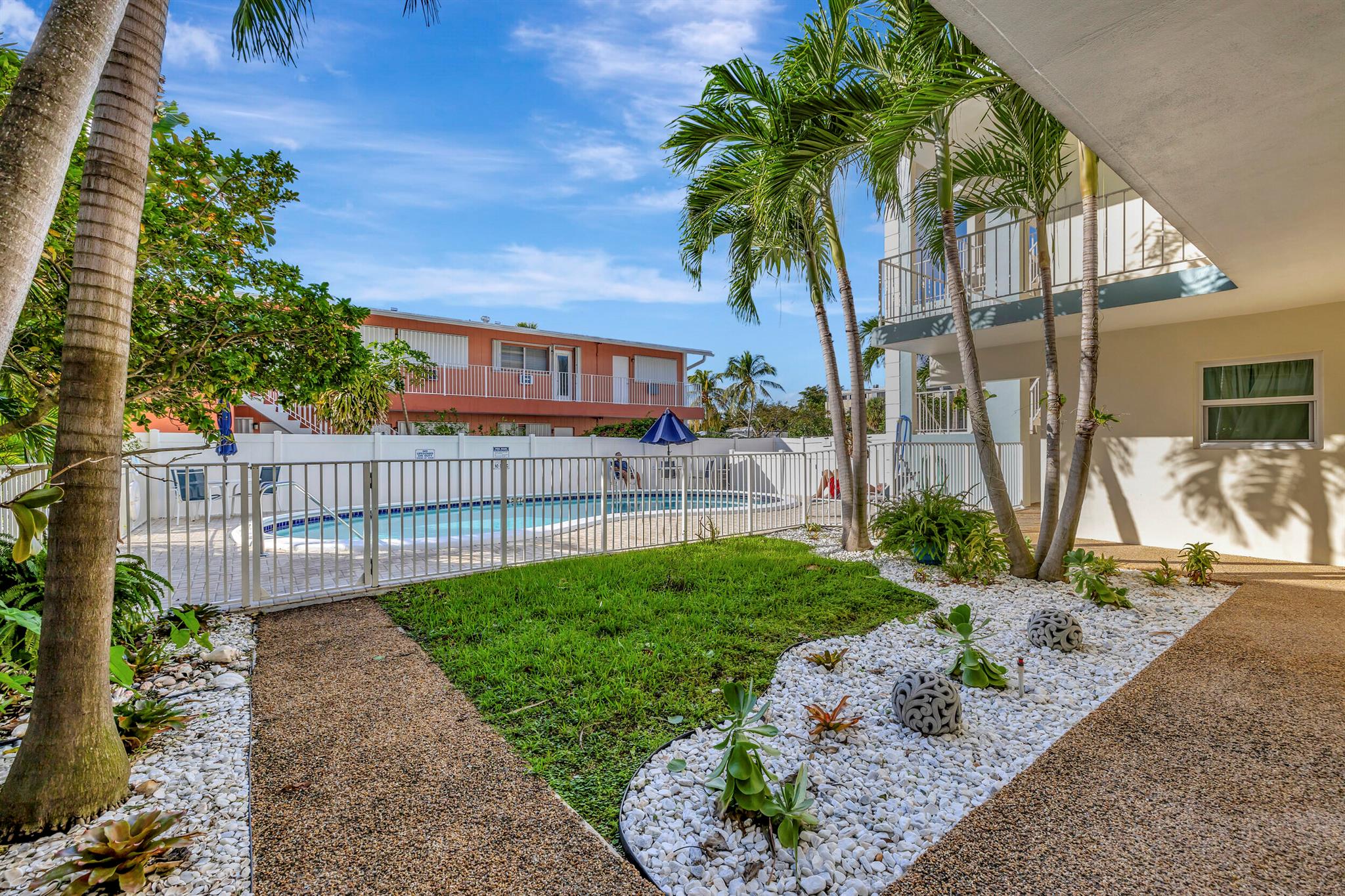 3216 SE 8th Street Unit: 105