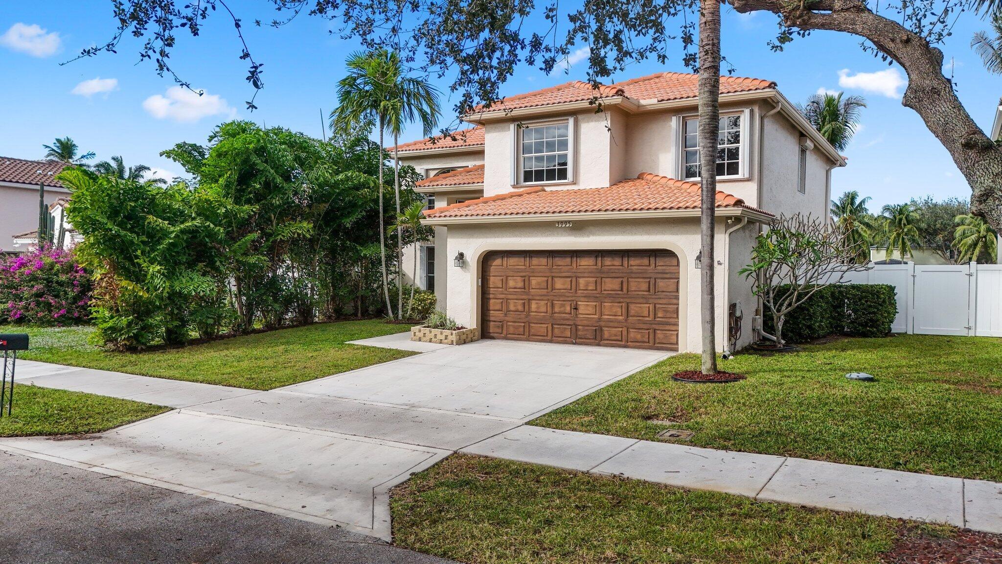 3995 Laurelwood Lane