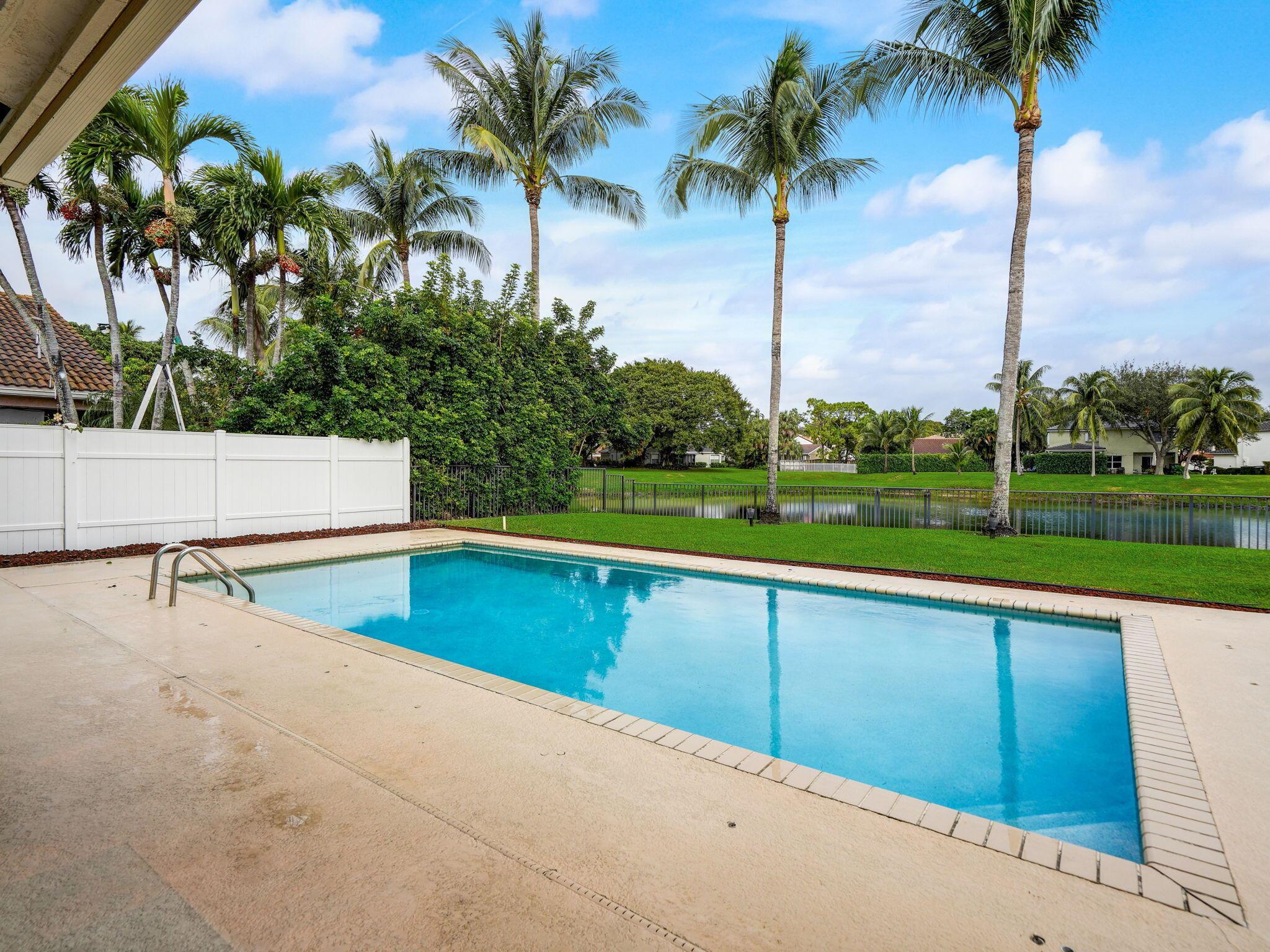 3995 Laurelwood Lane