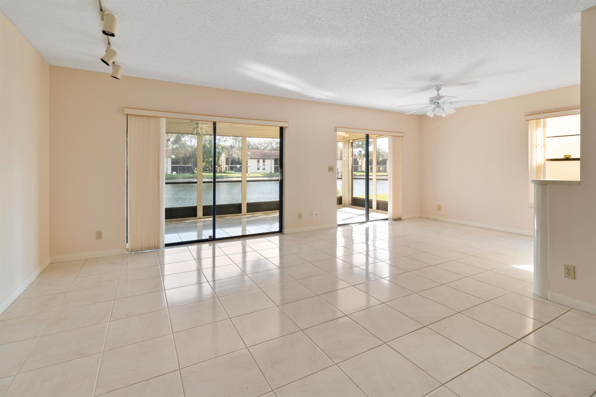 10359 S Circle Lake Drive Unit: 102