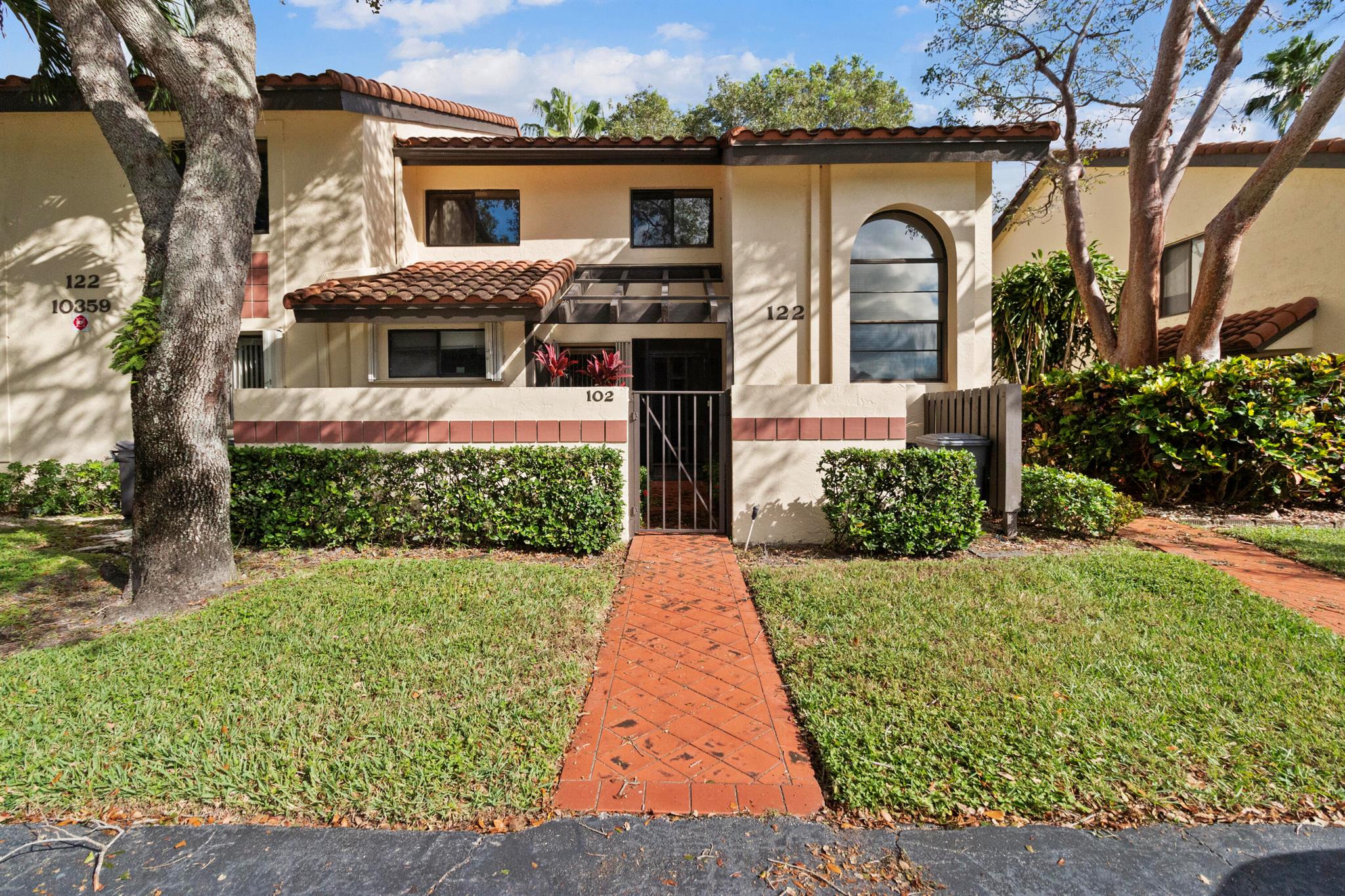 10359 S Circle Lake Drive Unit: 102