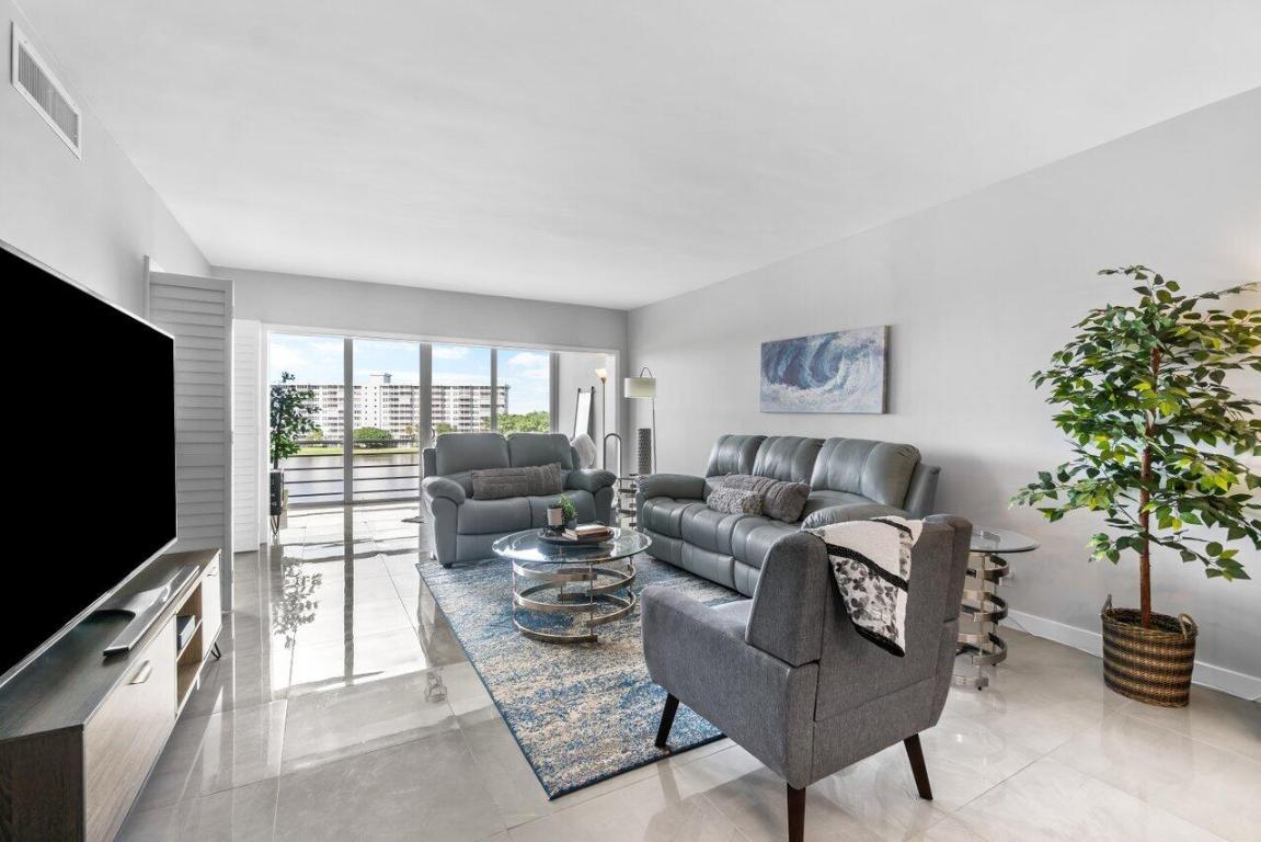 2751 N Palm Aire Drive 508, Pompano Beach Unit: 508