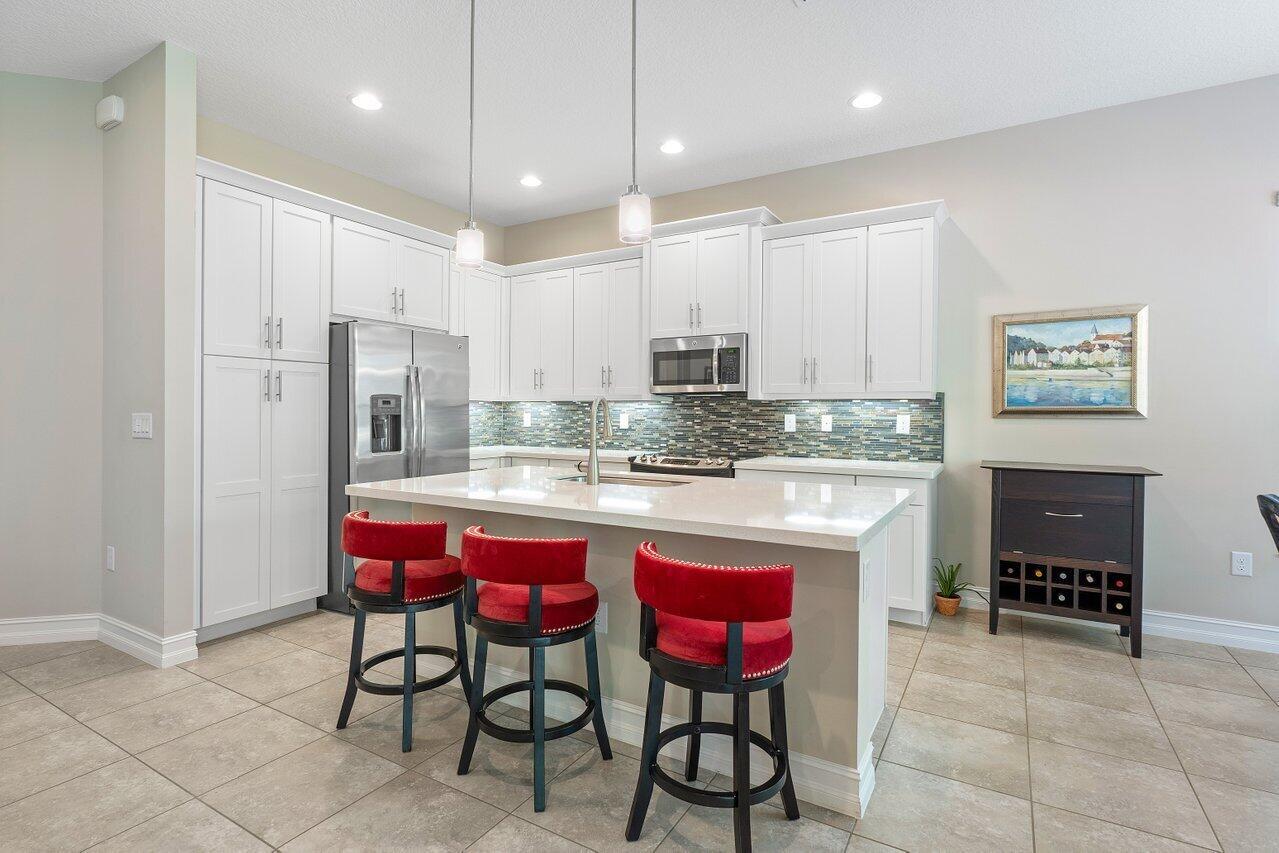 13667 Moss Agate Avenue