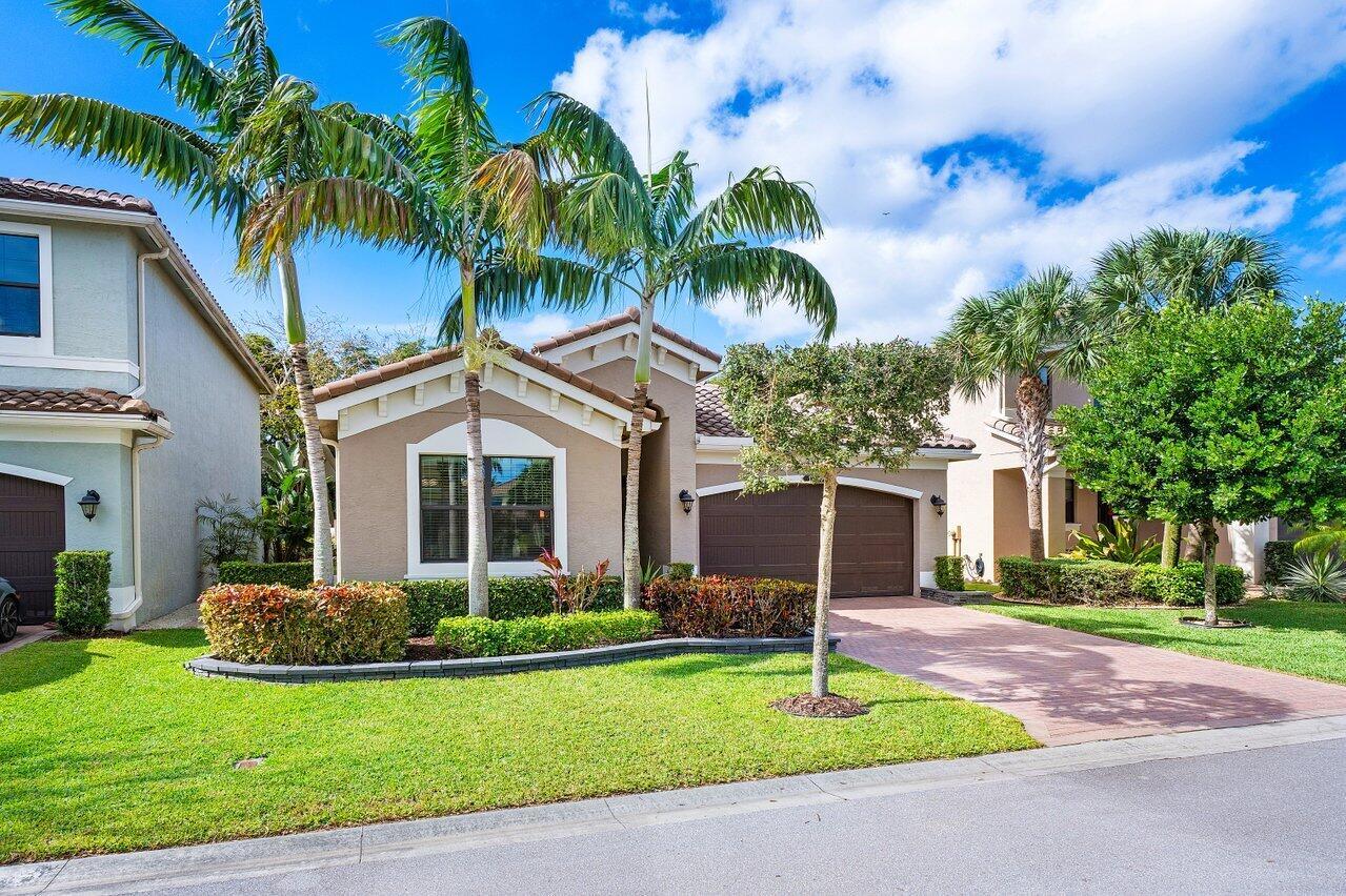 13667 Moss Agate Avenue