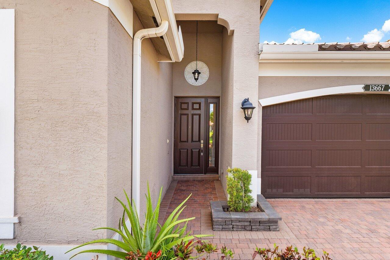 13667 Moss Agate Avenue