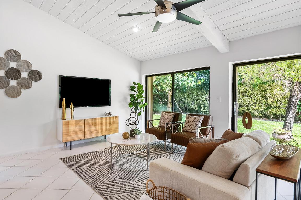 7587 Estrella Circle