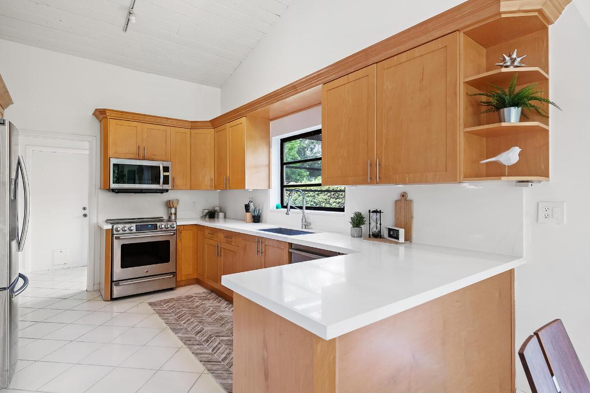 7587 Estrella Circle