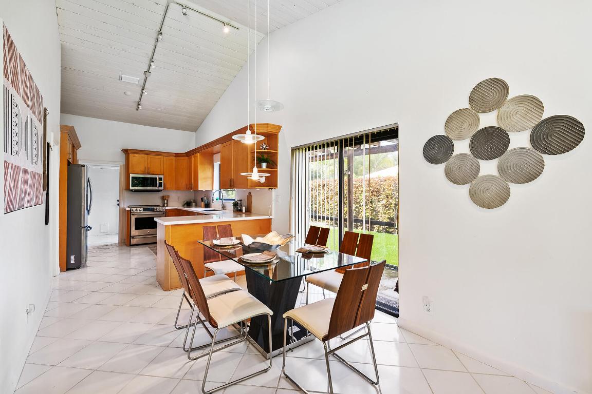 7587 Estrella Circle