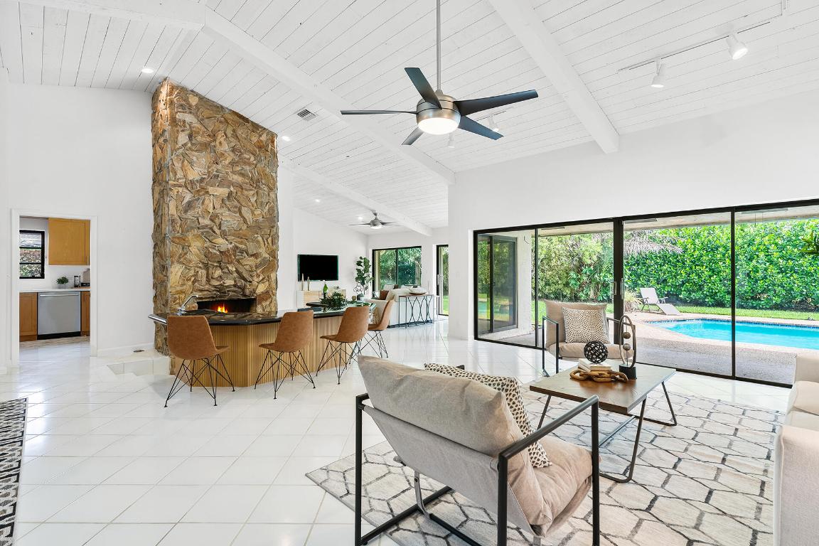 7587 Estrella Circle