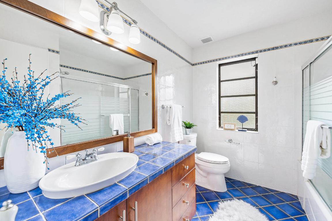 7587 Estrella Circle