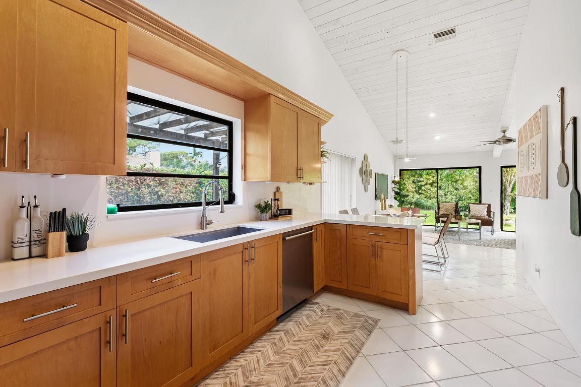 7587 Estrella Circle