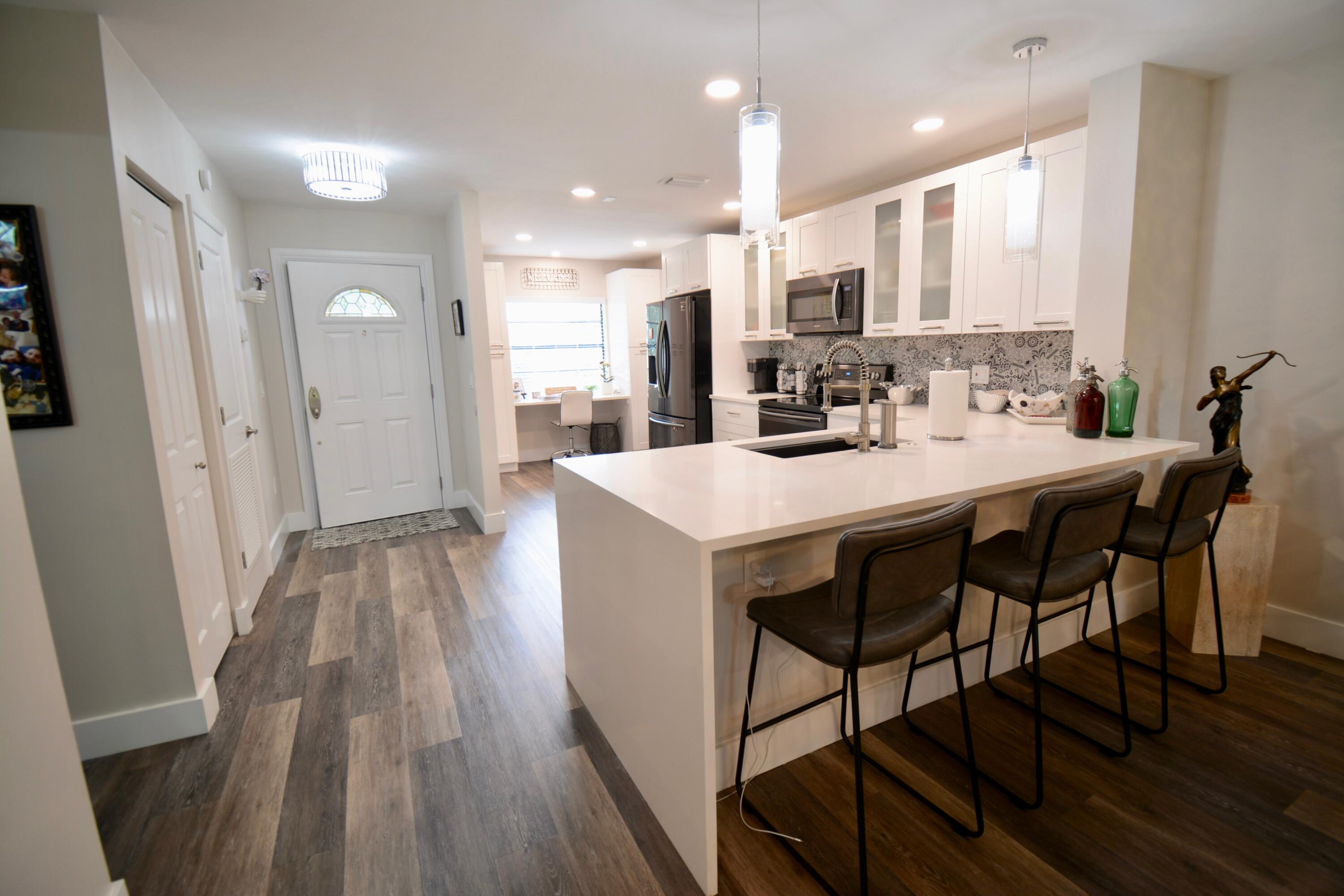 3 E Stratford Drive F