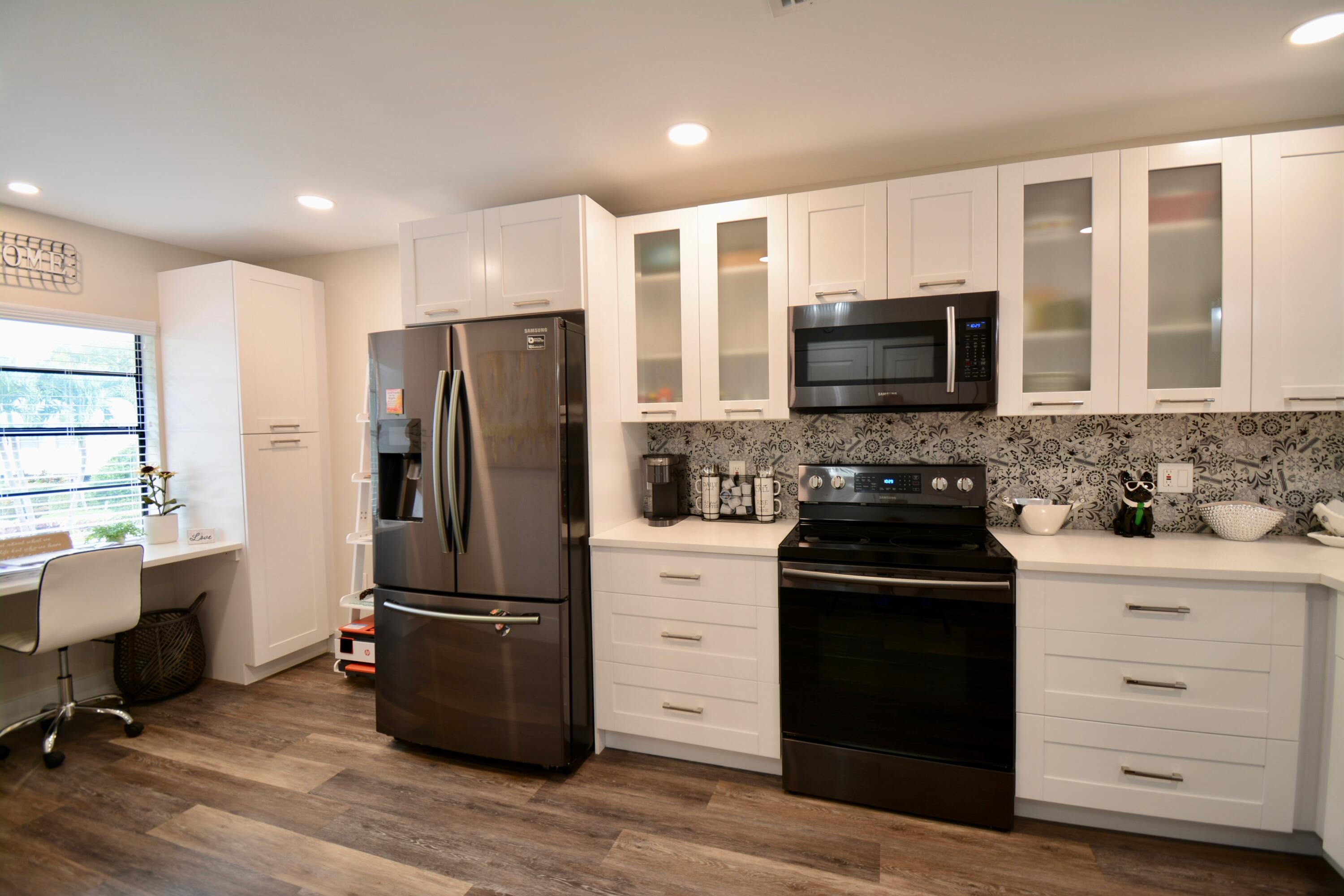 3 E Stratford Drive F