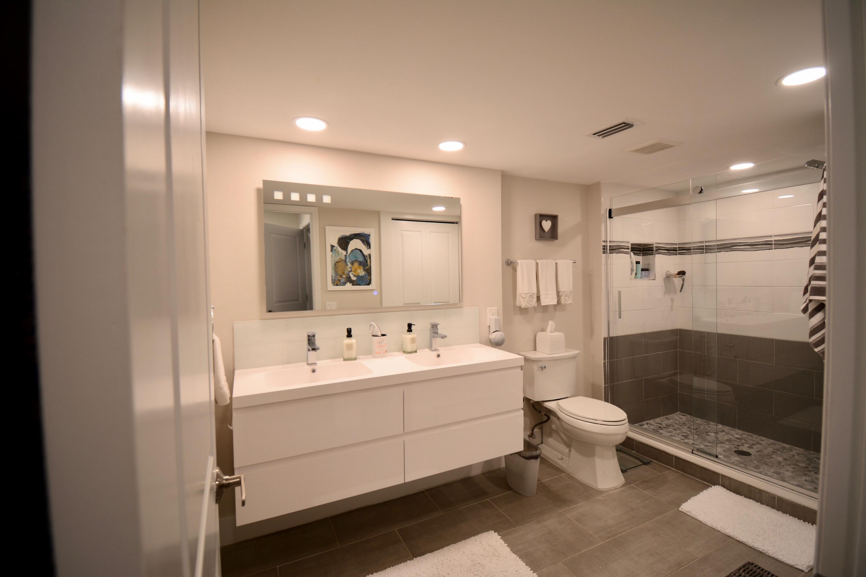 3 E Stratford Drive F