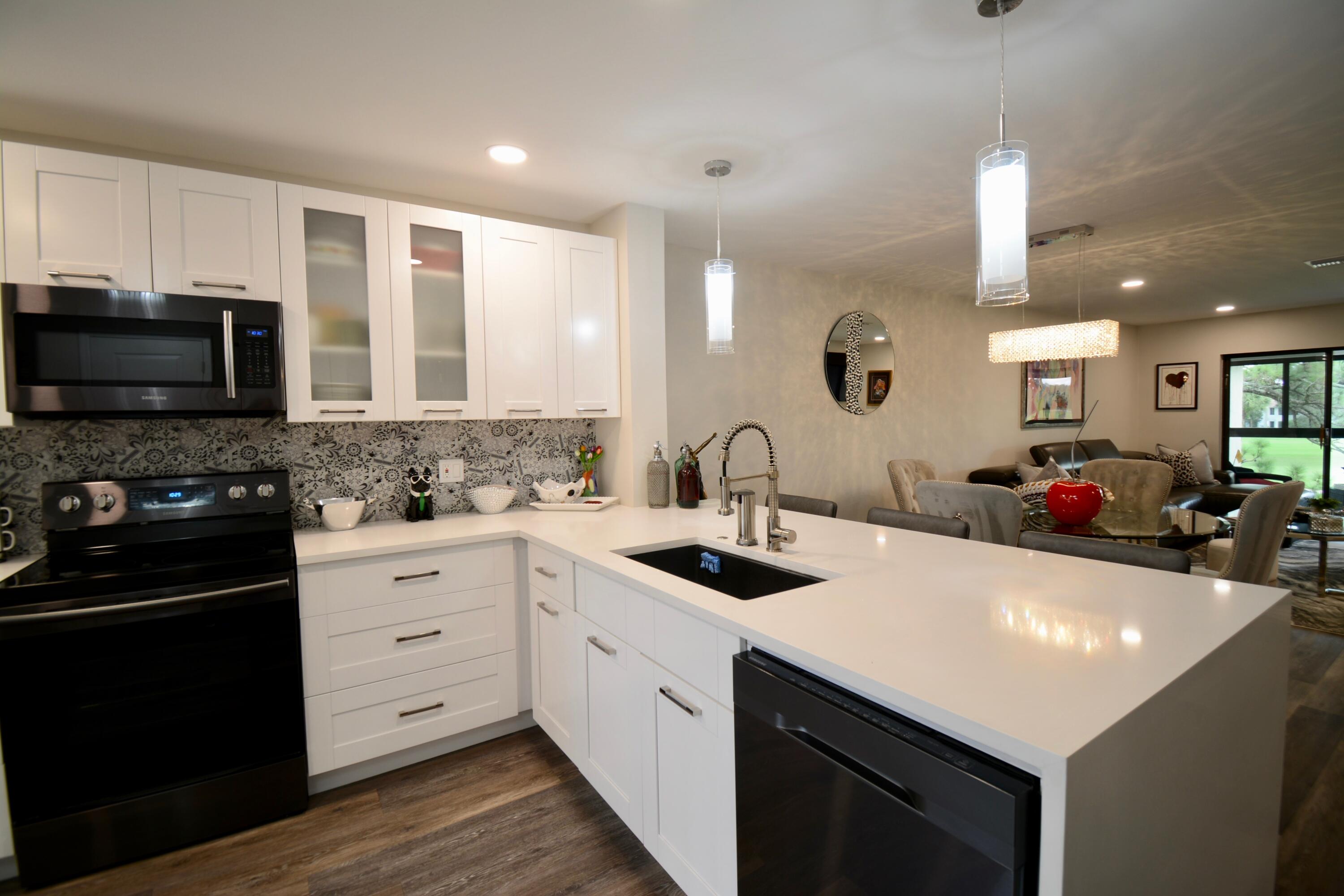 3 E Stratford Drive F