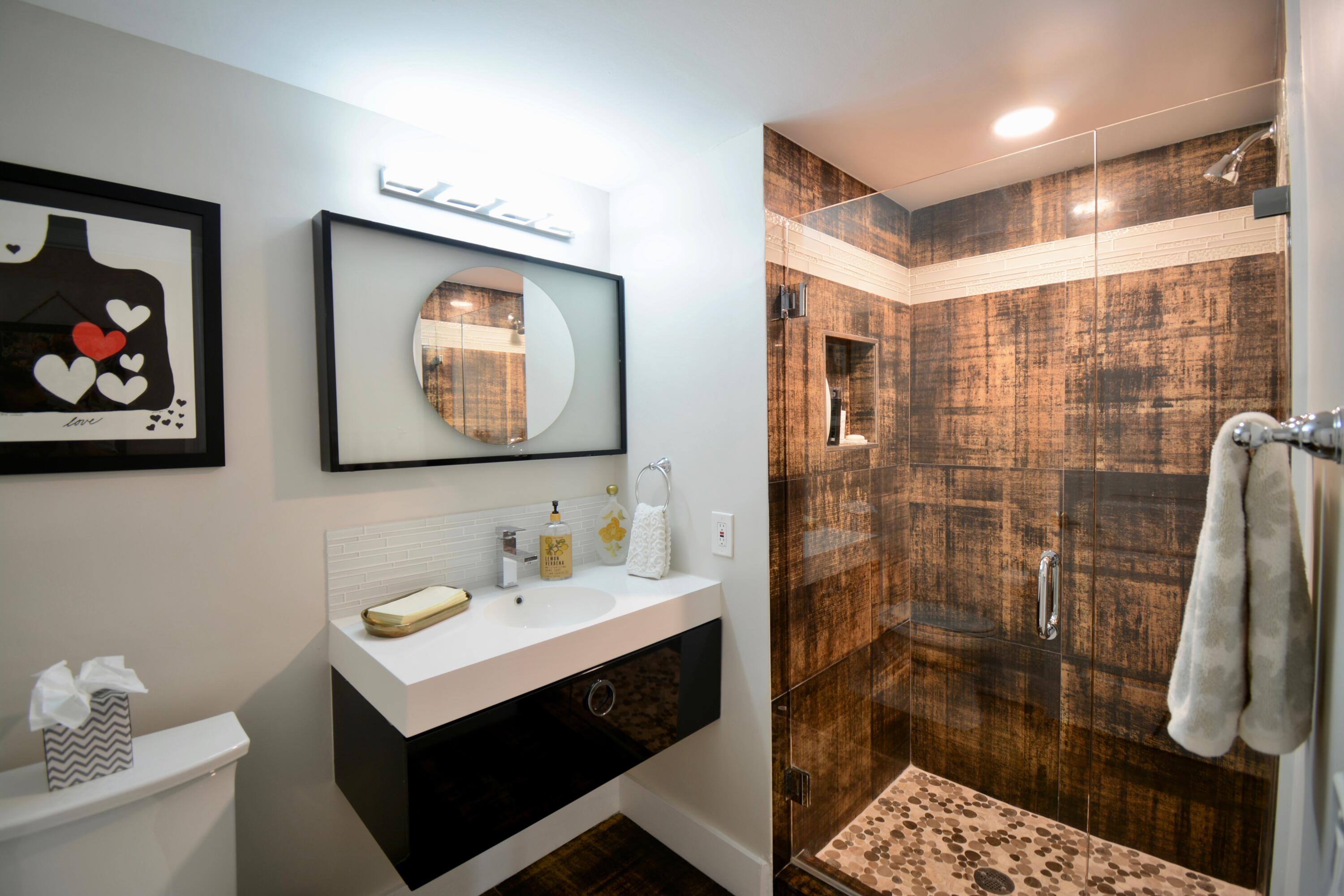 3 E Stratford Drive F