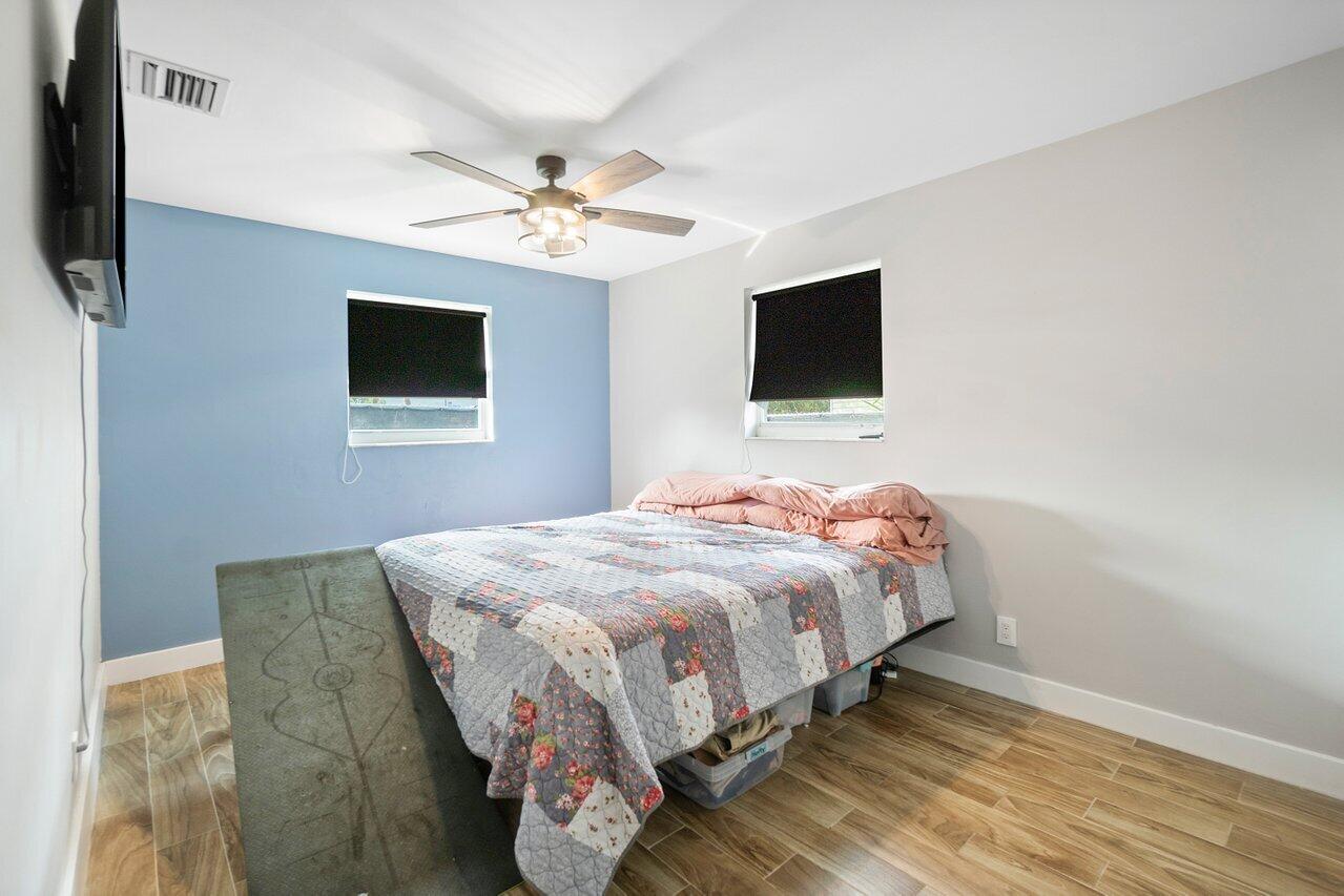 625 Latona Avenue Unit: 625
