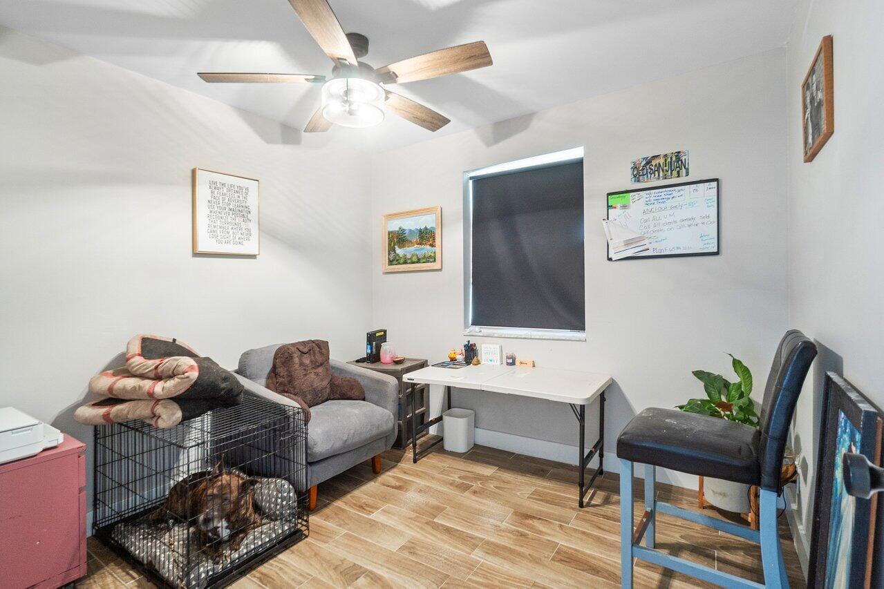 625 Latona Avenue Unit: 625