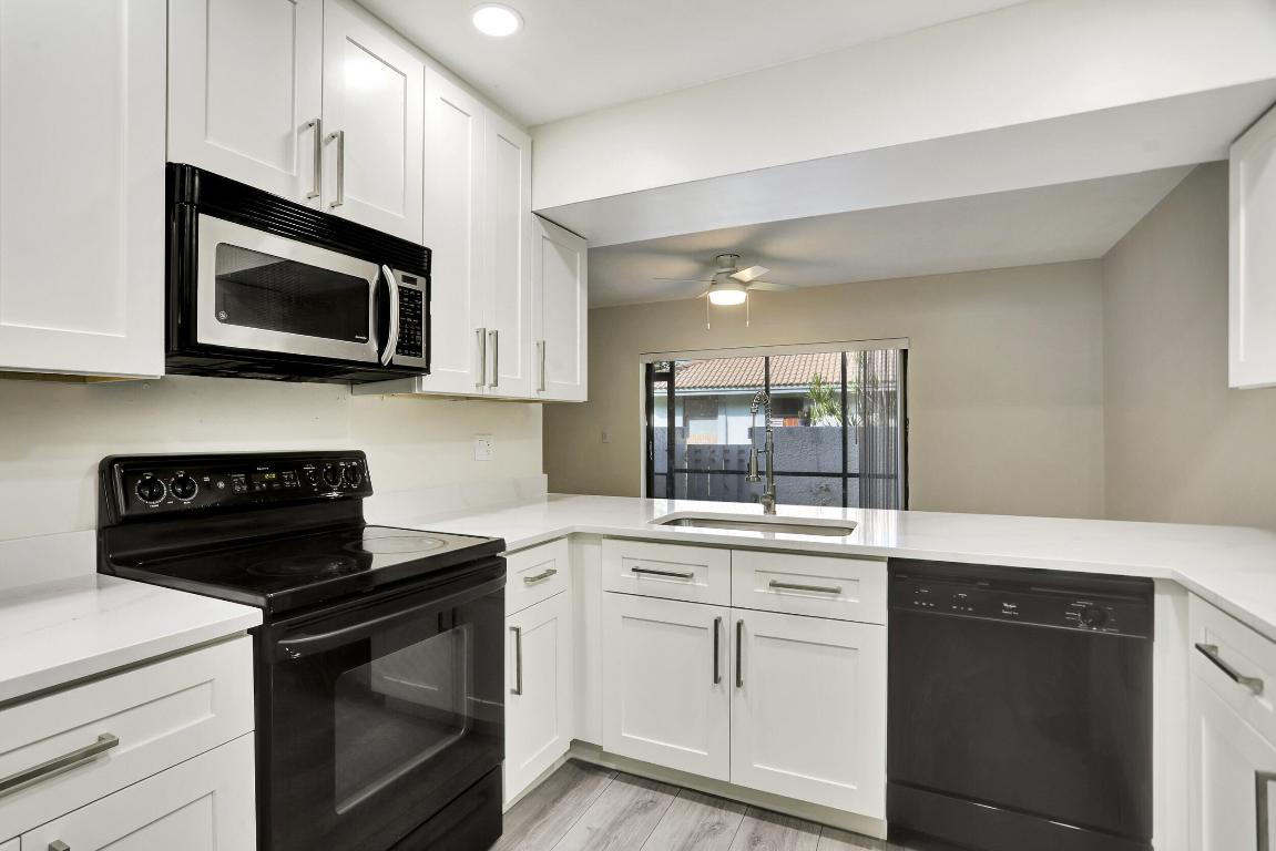 9775 Riverside Drive 68-3, Coral Springs Unit: 68-3