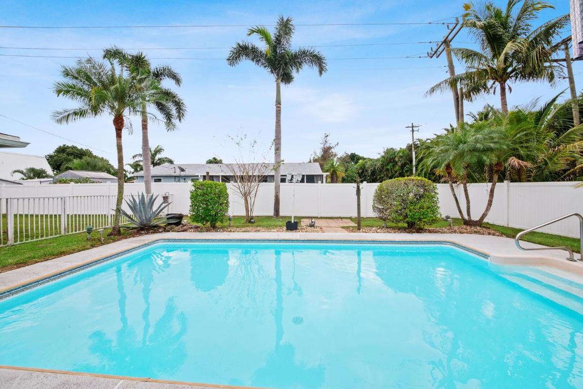 9240 Bracelet Drive, Lake Worth