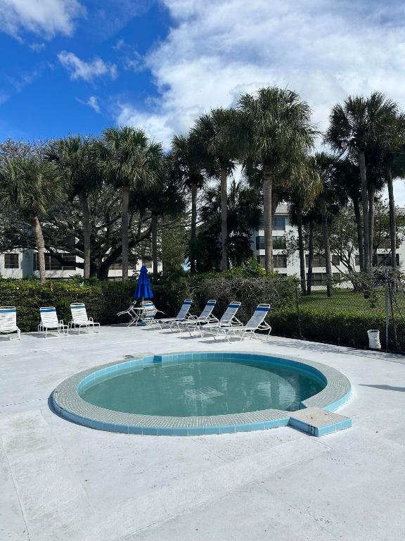 3630 Whitehall Drive 205, West Palm Beach Unit: 205