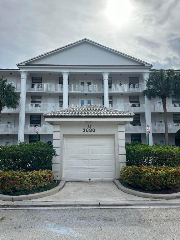 3630 Whitehall Drive 205, West Palm Beach Unit: 205