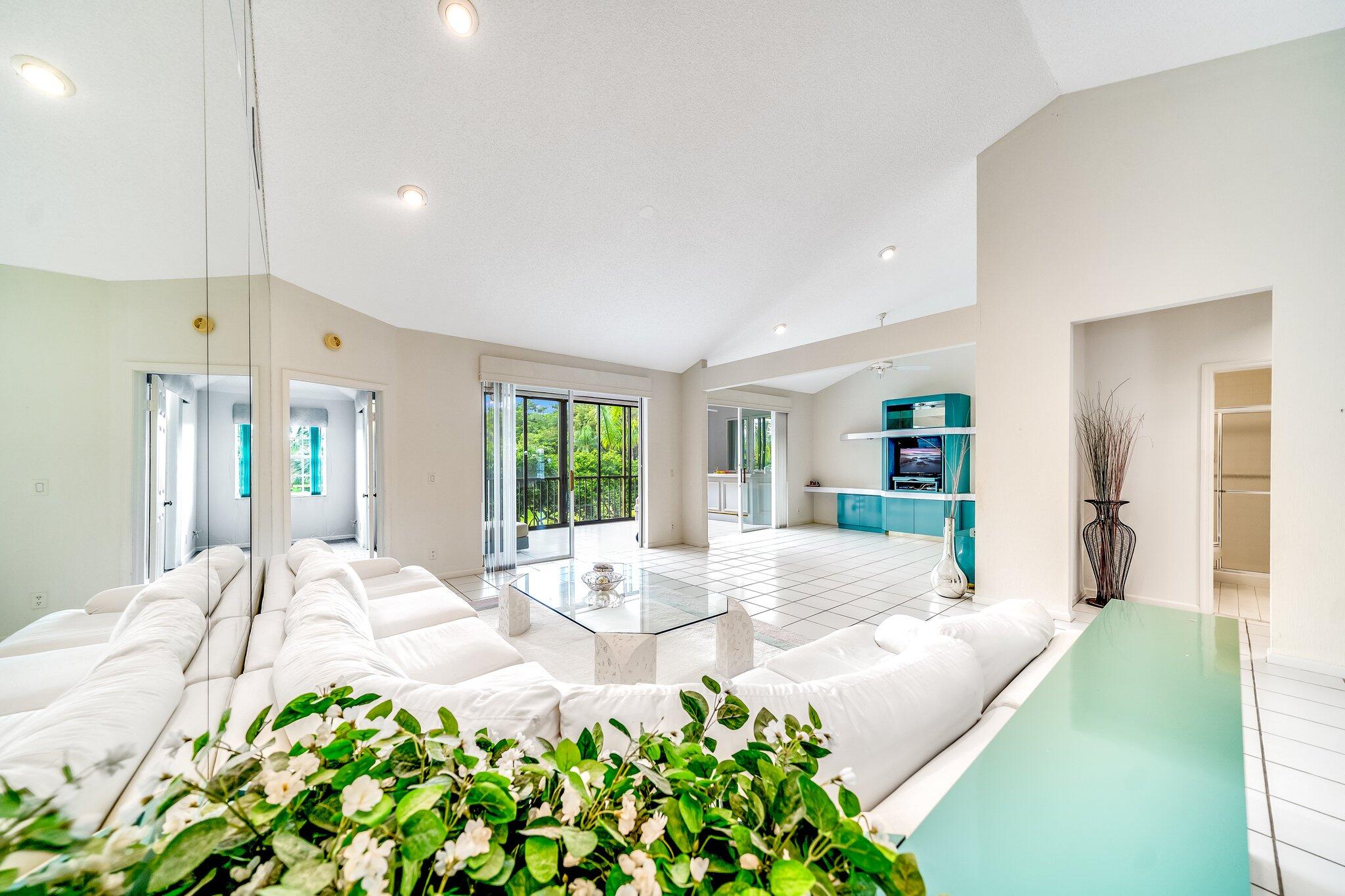 11698 Briarwood Circle Unit: 3